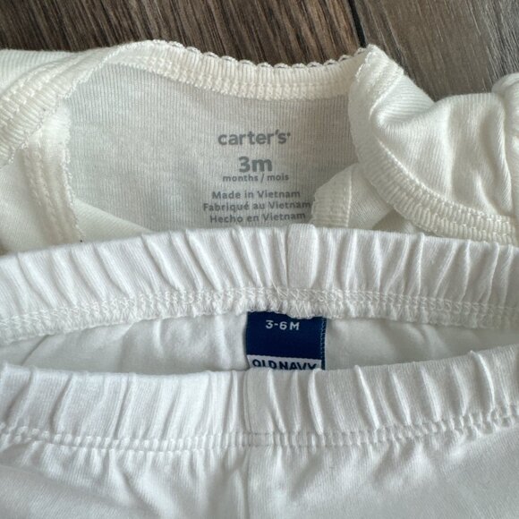 Baby Girl Outfits 3m - 6m Old Navy Carter’s romper shirt pants jumper socks - Picture 9 of 10